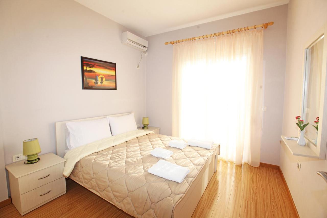 Teo Apartaments Sarandë 外观 照片