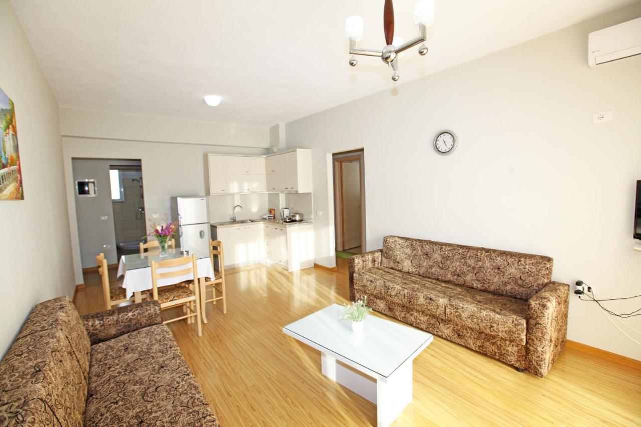 Teo Apartaments Sarandë 外观 照片