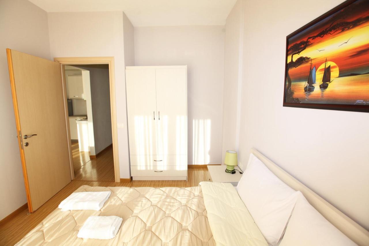 Teo Apartaments Sarandë 外观 照片