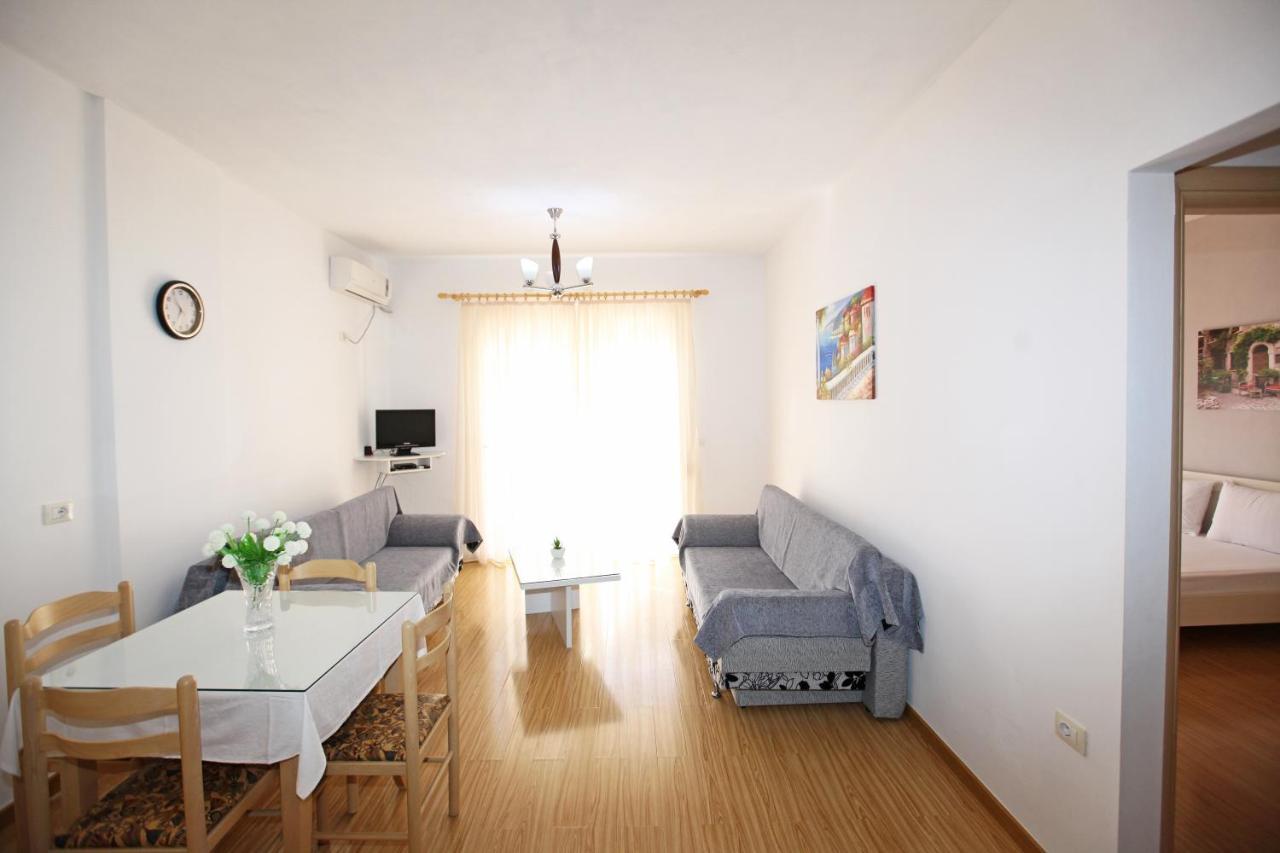 Teo Apartaments Sarandë 外观 照片