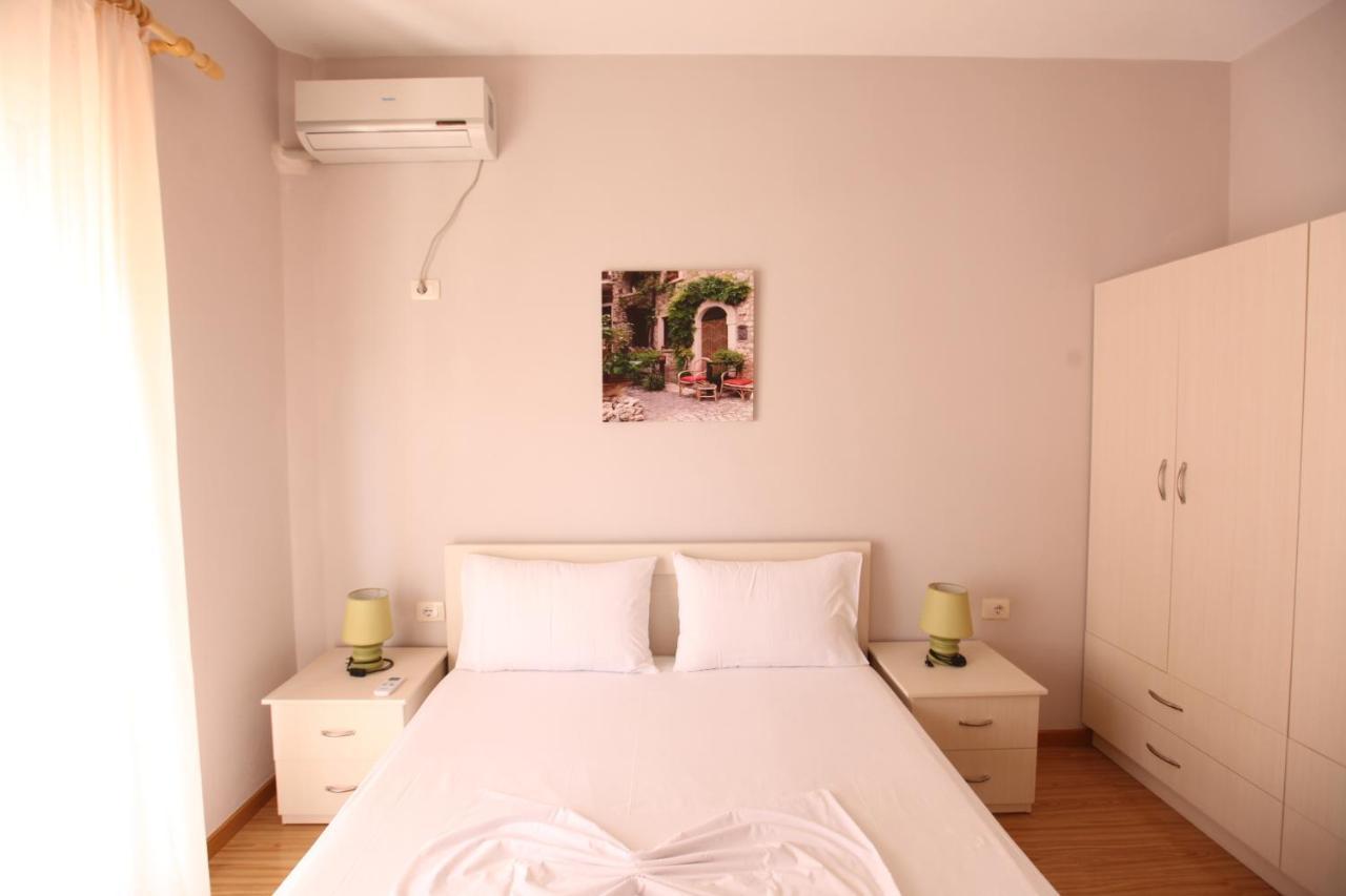 Teo Apartaments Sarandë 外观 照片