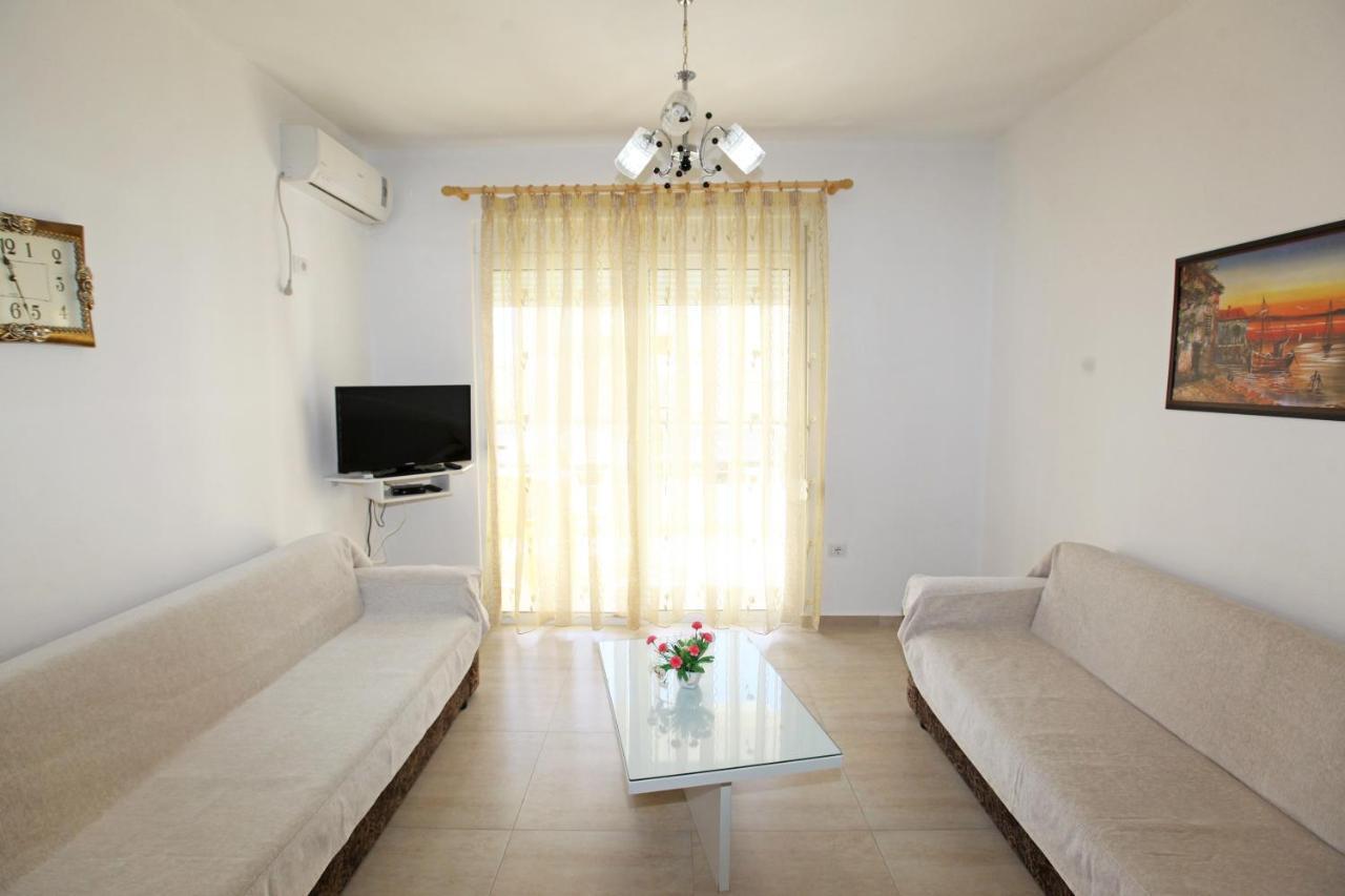 Teo Apartaments Sarandë 外观 照片