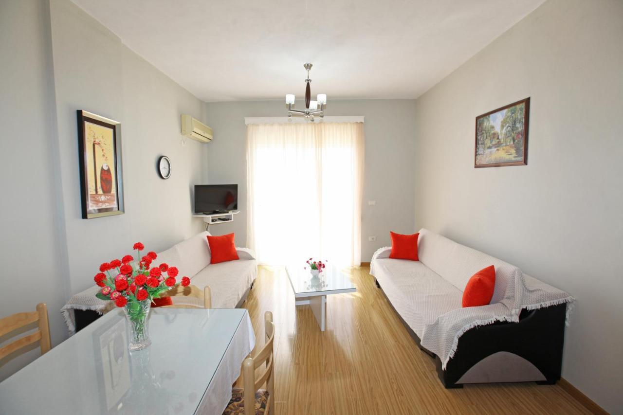 Teo Apartaments Sarandë 外观 照片