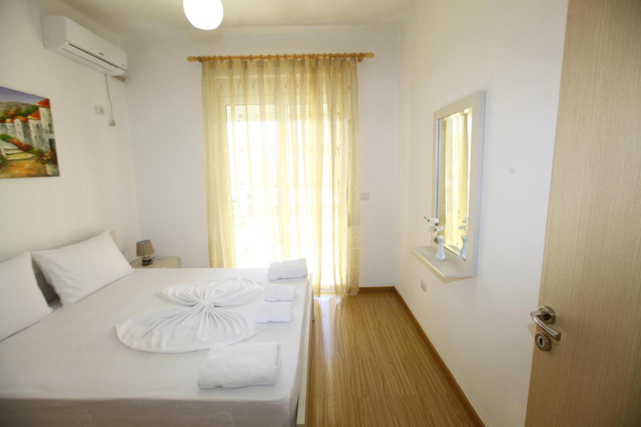Teo Apartaments Sarandë 外观 照片