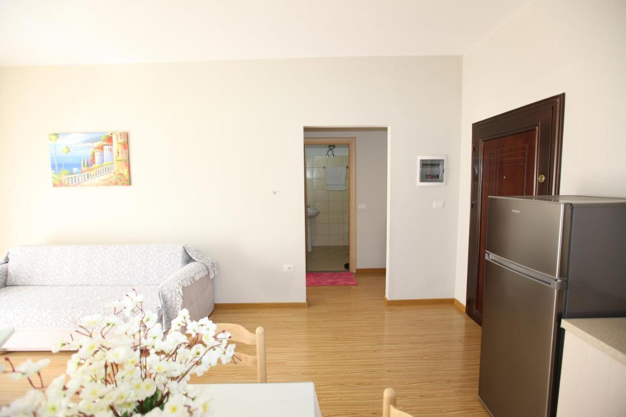 Teo Apartaments Sarandë 外观 照片