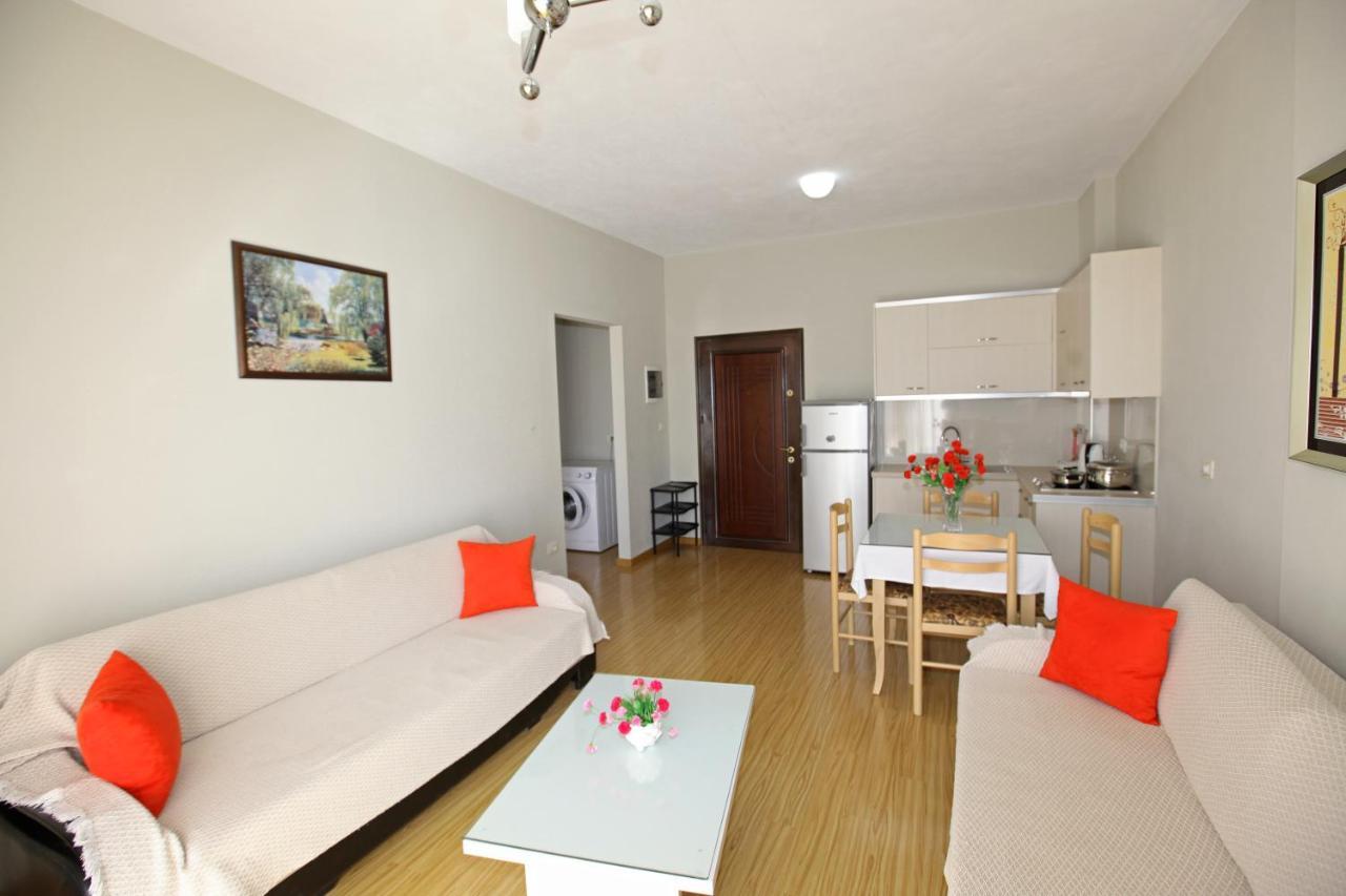 Teo Apartaments Sarandë 外观 照片