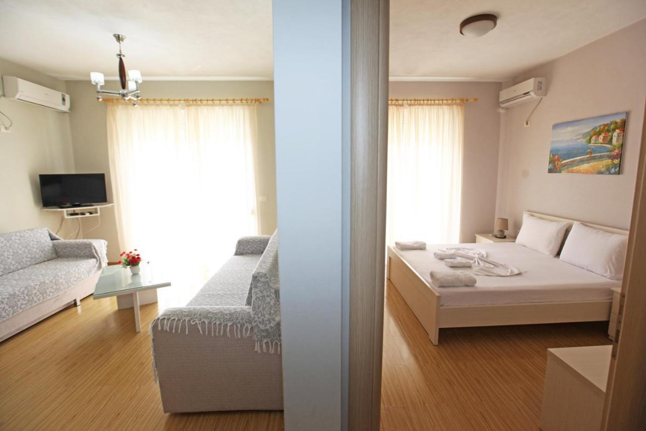 Teo Apartaments Sarandë 外观 照片