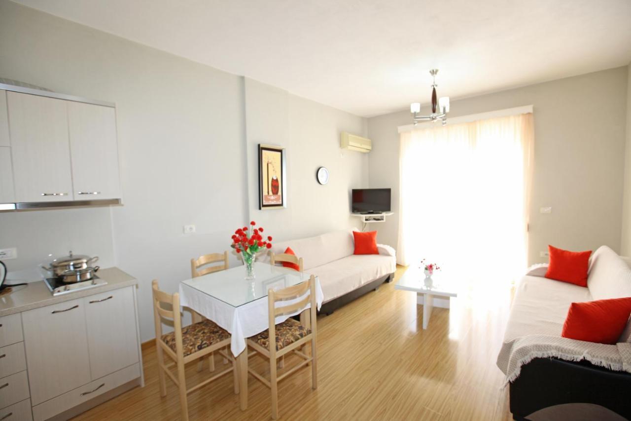 Teo Apartaments Sarandë 外观 照片